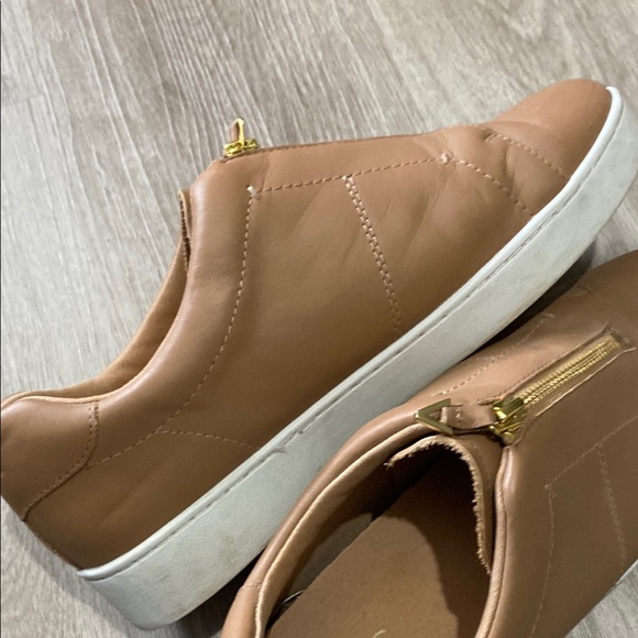 Vionic Splendid Ellis Women's Tan Slip-On Sneakers - Picture 9 of 10